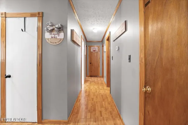 $424,700 | 1976 Smokey Creek Road, Huntsville, TN 37756