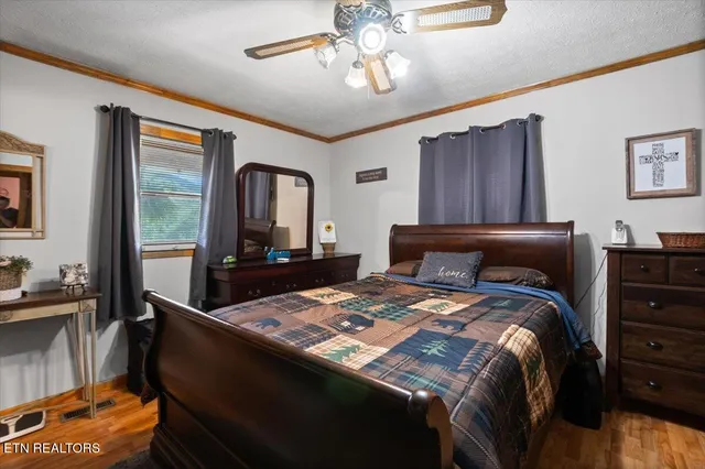 $424,700 | 1976 Smokey Creek Road, Huntsville, TN 37756