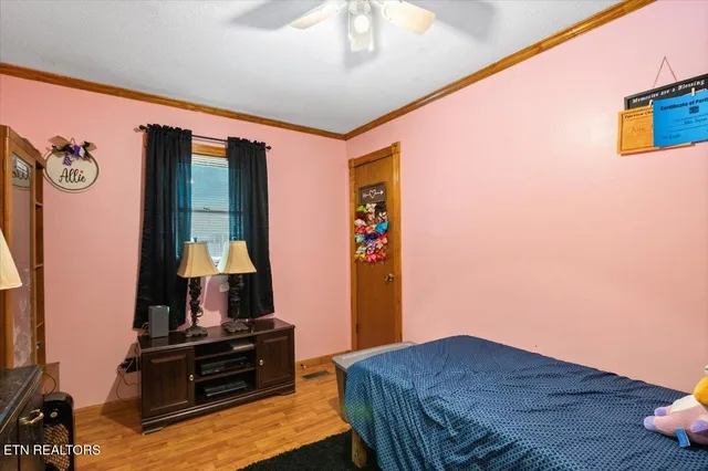 $424,700 | 1976 Smokey Creek Road, Huntsville, TN 37756