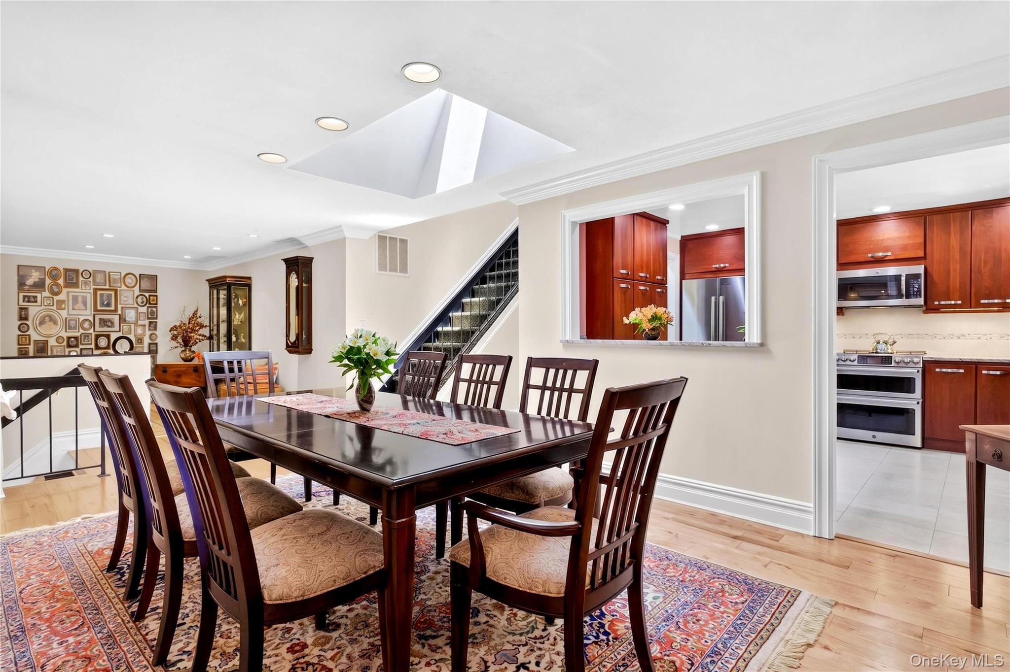 20 Fox Ridge Roslyn, NY 11576 - Photo 6 of 25 Reverse Dining Room