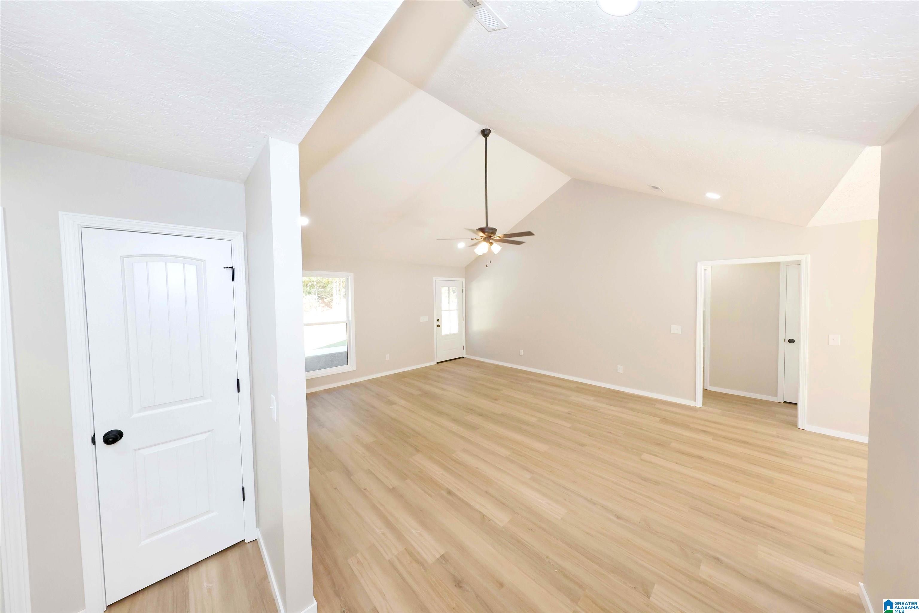 204 Anniston Beach Road Anniston, AL 36206 - Photo 6 of 21