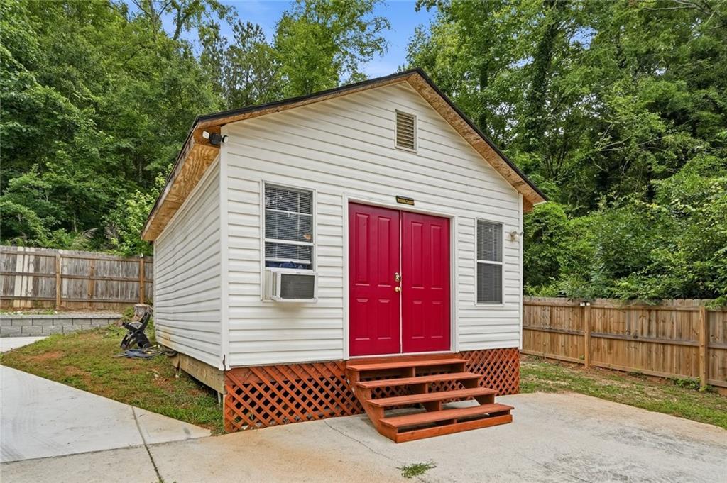 5032 Springtree Court Lithonia, GA 30038 - Photo 5 of 5
