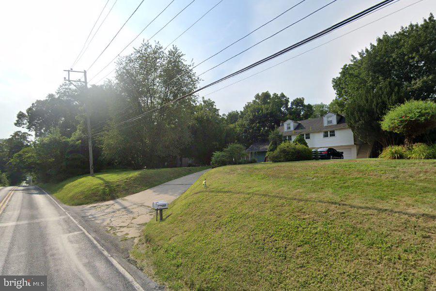 323 East Street Road Kennett Square, PA 19348 - Photo 4 of 6 a view of a yard with basketball court
