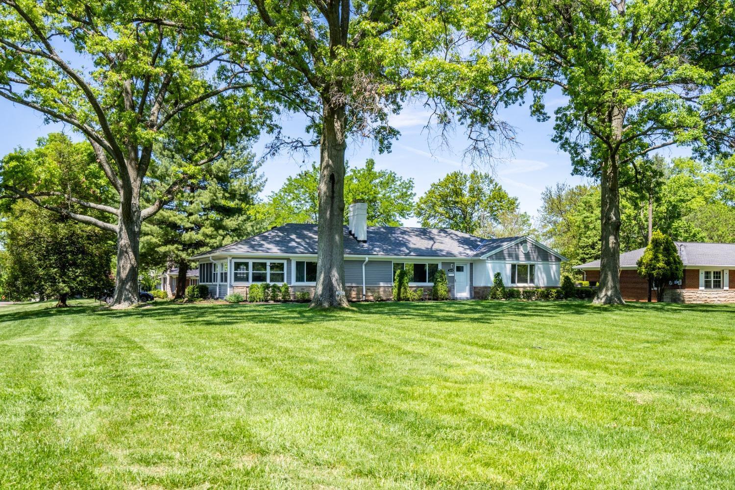 3614 East Galbraith Road Amberley, OH 45236 - Photo 2 of 39