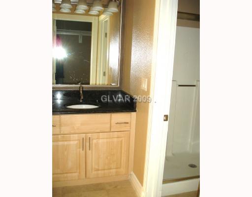 230 East Flamingo Road, Unit 104 Las Vegas, NV 89169 - Photo 6 of 6 Master Bath/Spa.