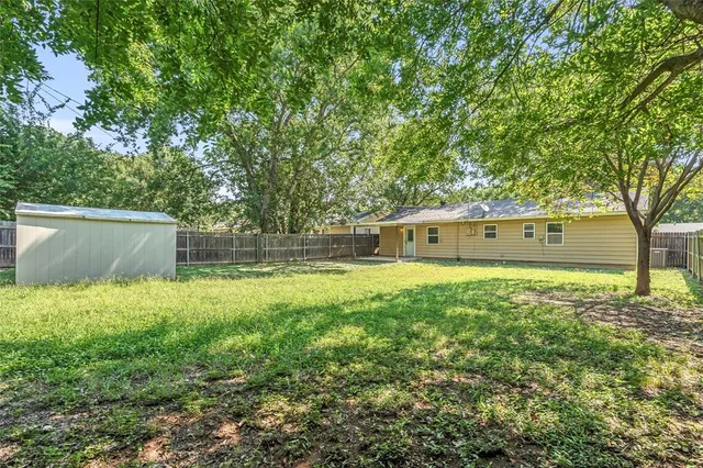 $255,000 | 815 Milam Drive, Euless, TX 76039