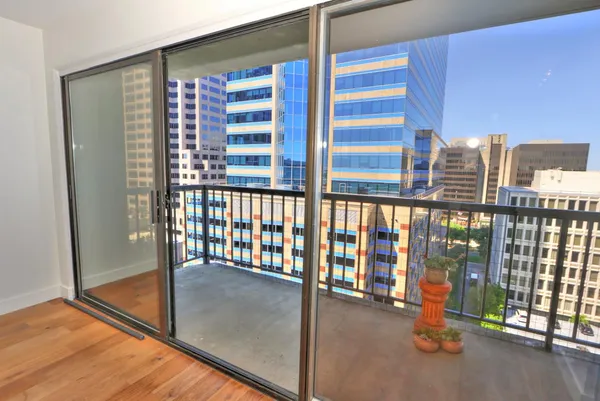 $499,950 | 500 N Street, Unit 1607, Sacramento, CA 95814