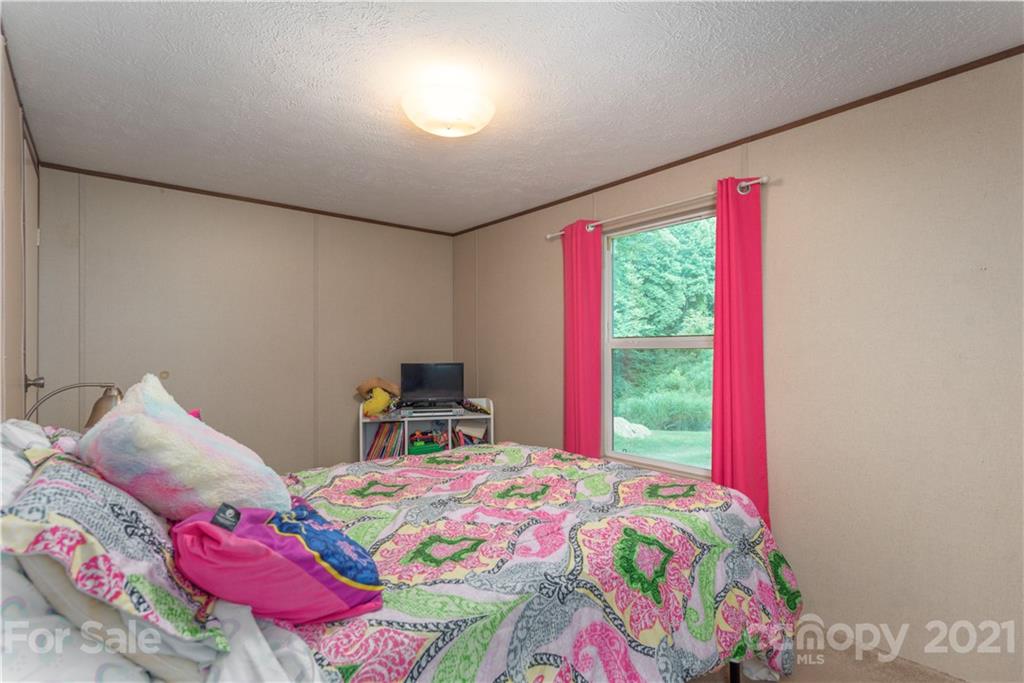 1478 Fisher Branch Road Marshall, NC 28753 - Photo 11 of 14 Gallery Image 11