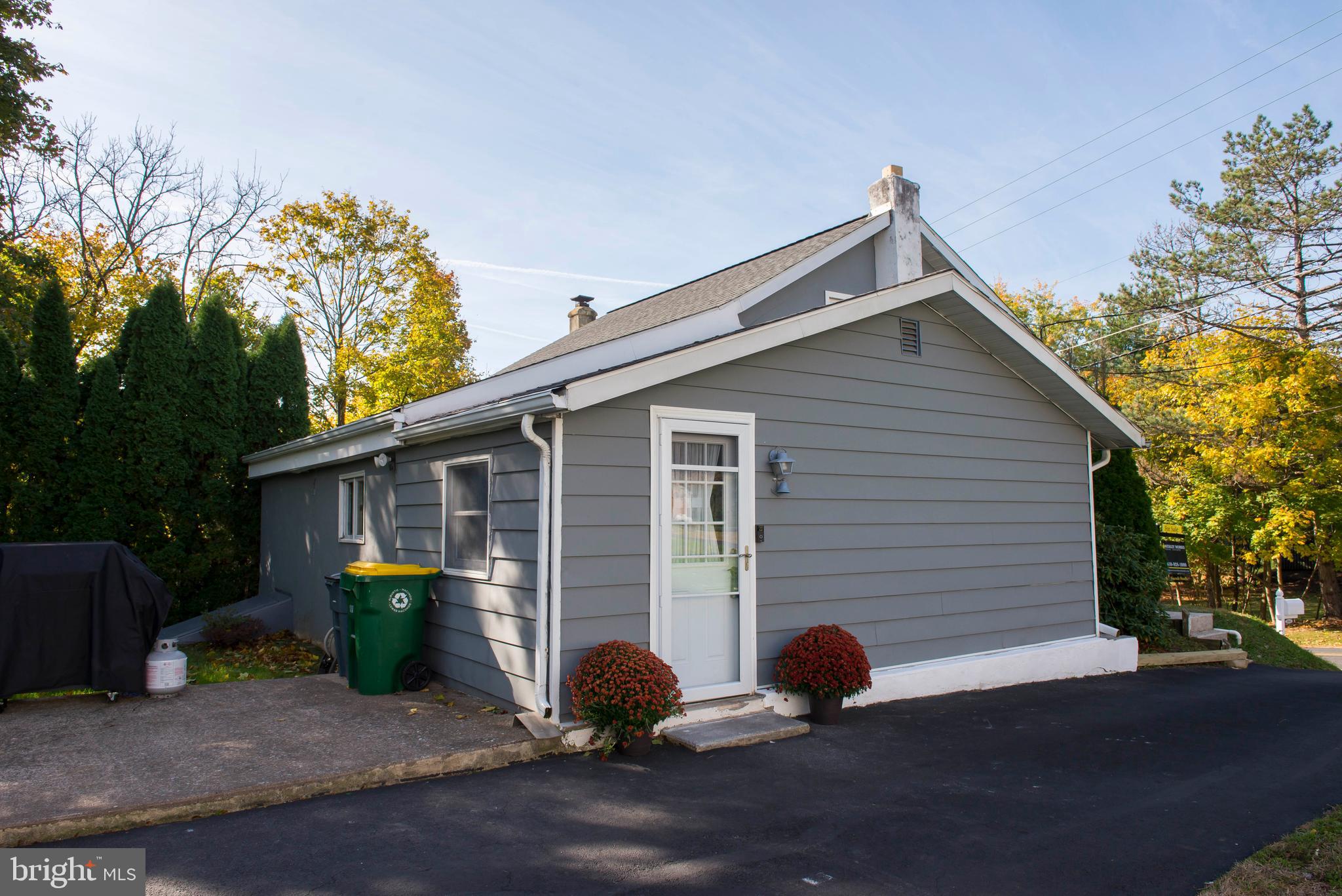 2065 Riverbend Road Allentown, PA 18103 - Photo 2 of 17 Gallery Image 2
