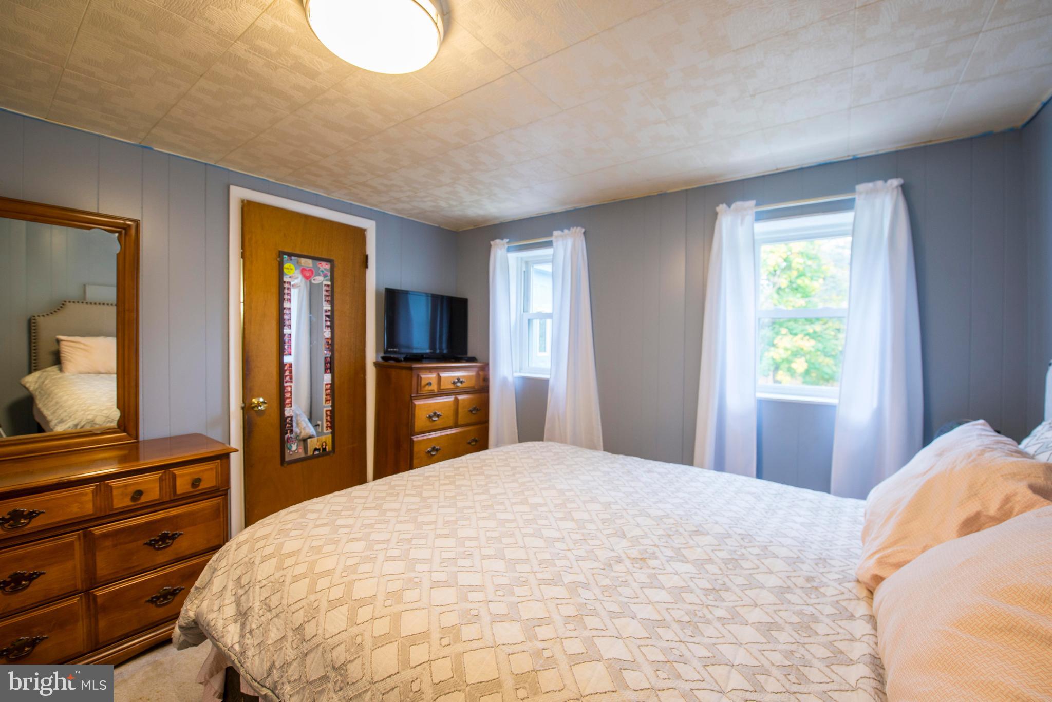 2065 Riverbend Road Allentown, PA 18103 - Photo 8 of 17 Gallery Image 8