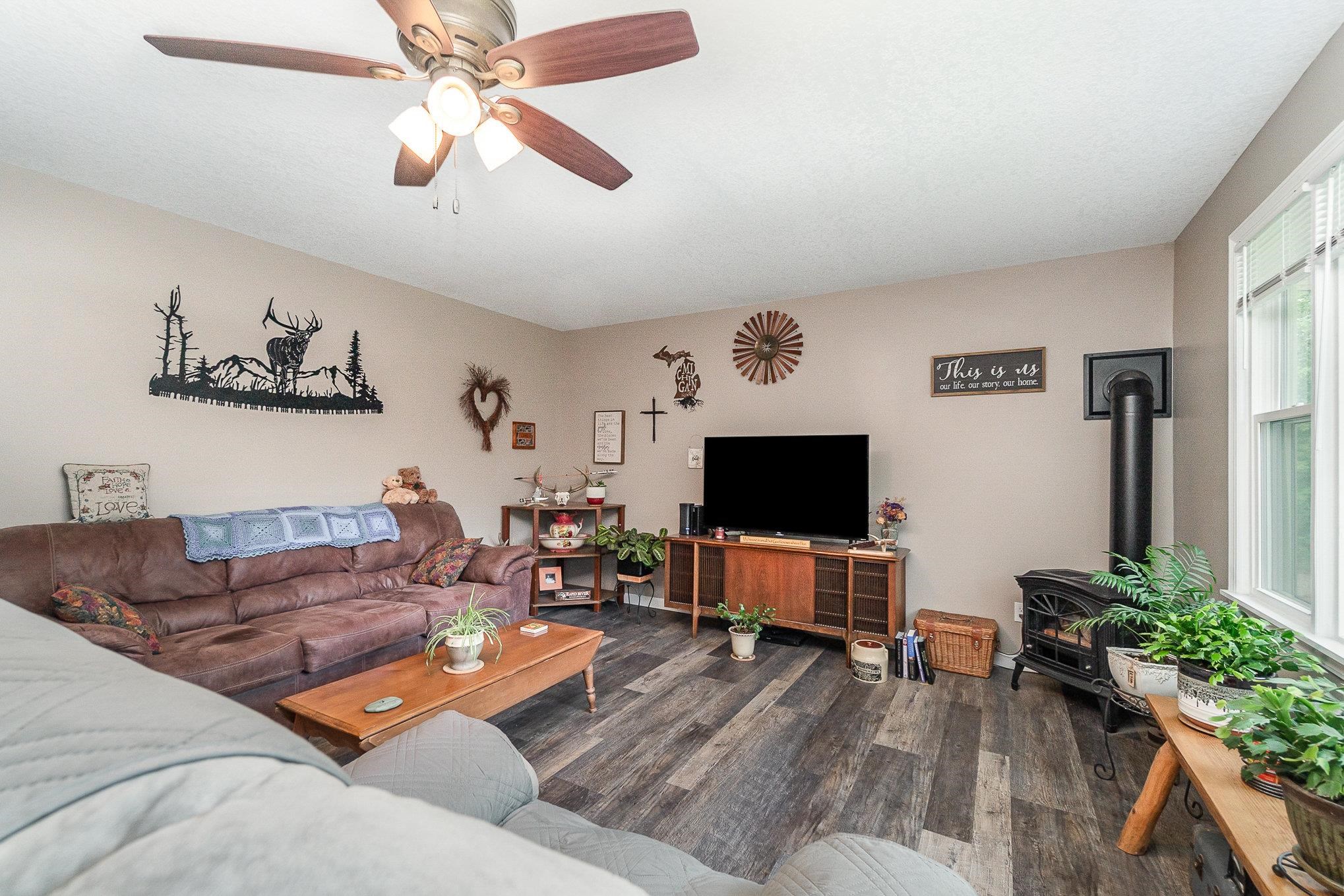 4242 Putnam Road Hale, MI 48739 - Photo 8 of 31 1923916-e549aa13-6625-4f44-b1a8-56181b5db623.JPG