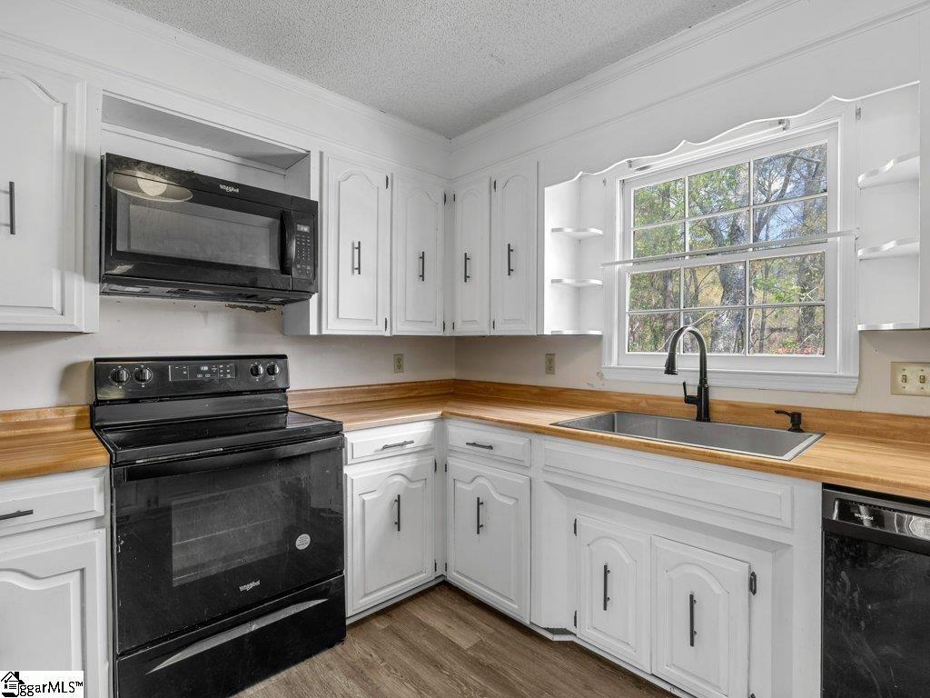 719 South Howard Avenue Landrum, SC 29356 - Photo 13 of 46