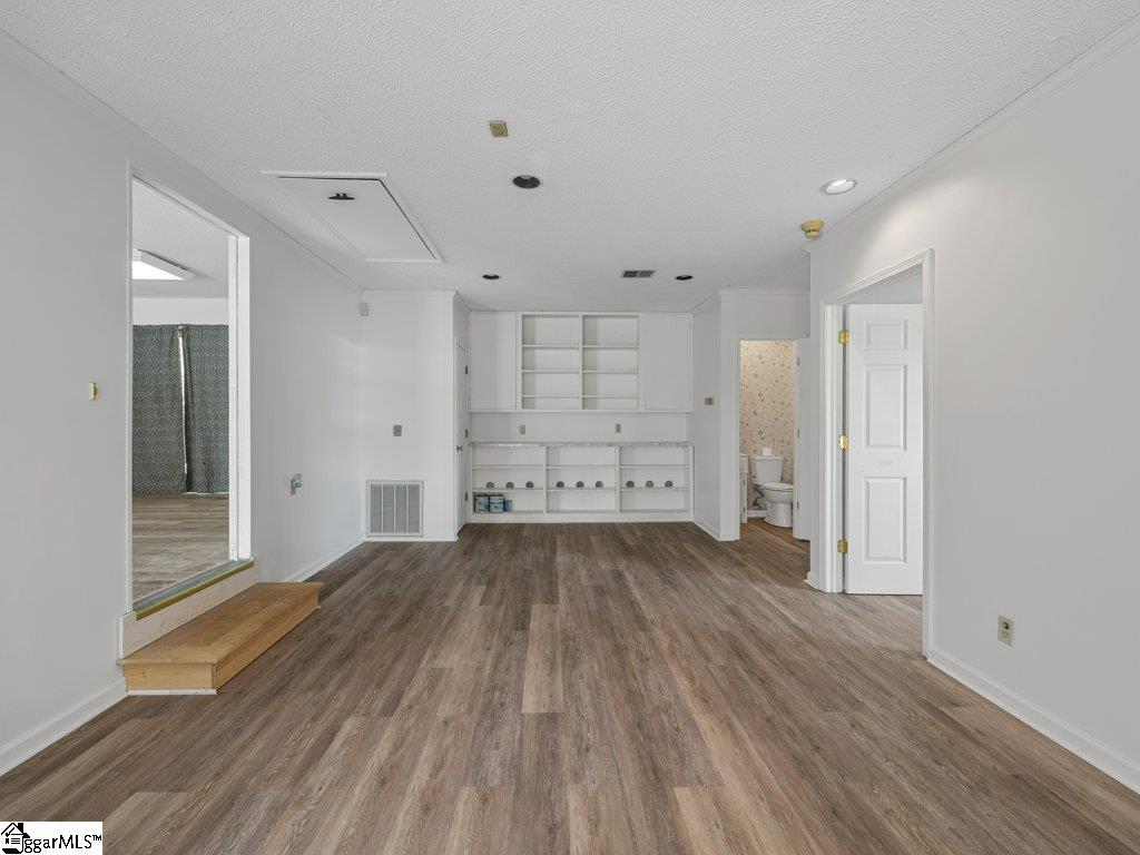 719 South Howard Avenue Landrum, SC 29356 - Photo 15 of 46