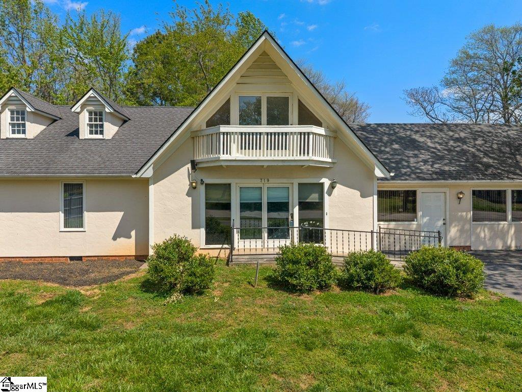 719 South Howard Avenue Landrum, SC 29356 - Photo 4 of 46