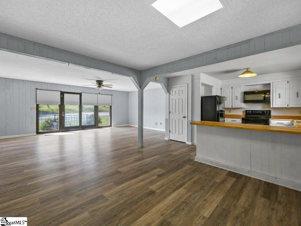 719 South Howard Avenue Landrum, SC 29356 - Photo 6 of 46