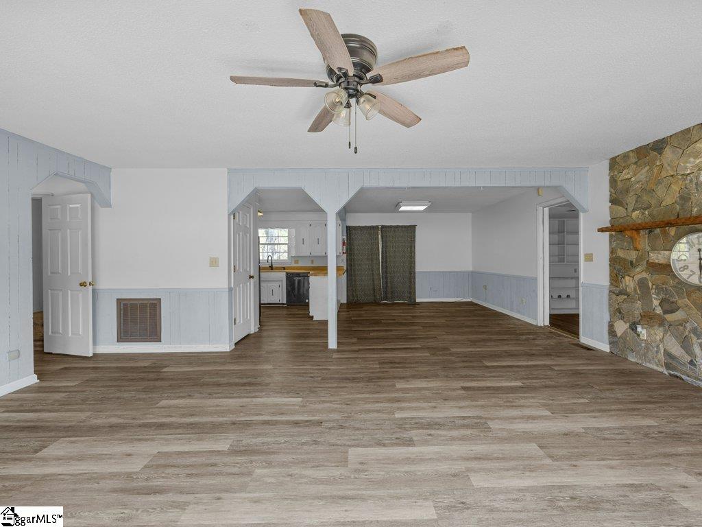 719 South Howard Avenue Landrum, SC 29356 - Photo 8 of 46