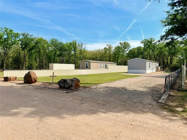 $164,900 | 229 Forest Ln Drive, Unit B, Mabank, TX 75156