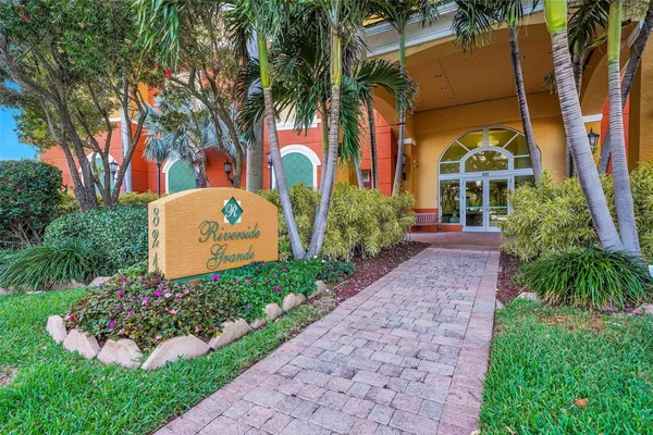$1,195,000 | 821 North Riverside Drive, Unit PH2, Pompano Beach, FL 33062