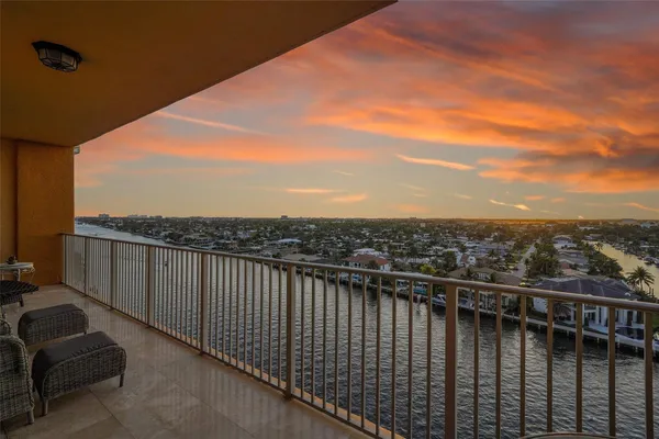 $1,195,000 | 821 North Riverside Drive, Unit PH2, Pompano Beach, FL 33062