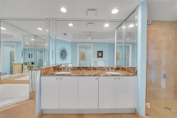 $1,195,000 | 821 North Riverside Drive, Unit PH2, Pompano Beach, FL 33062