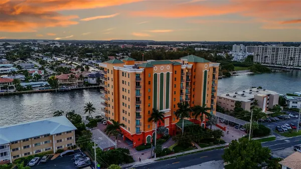 $1,195,000 | 821 North Riverside Drive, Unit PH2, Pompano Beach, FL 33062