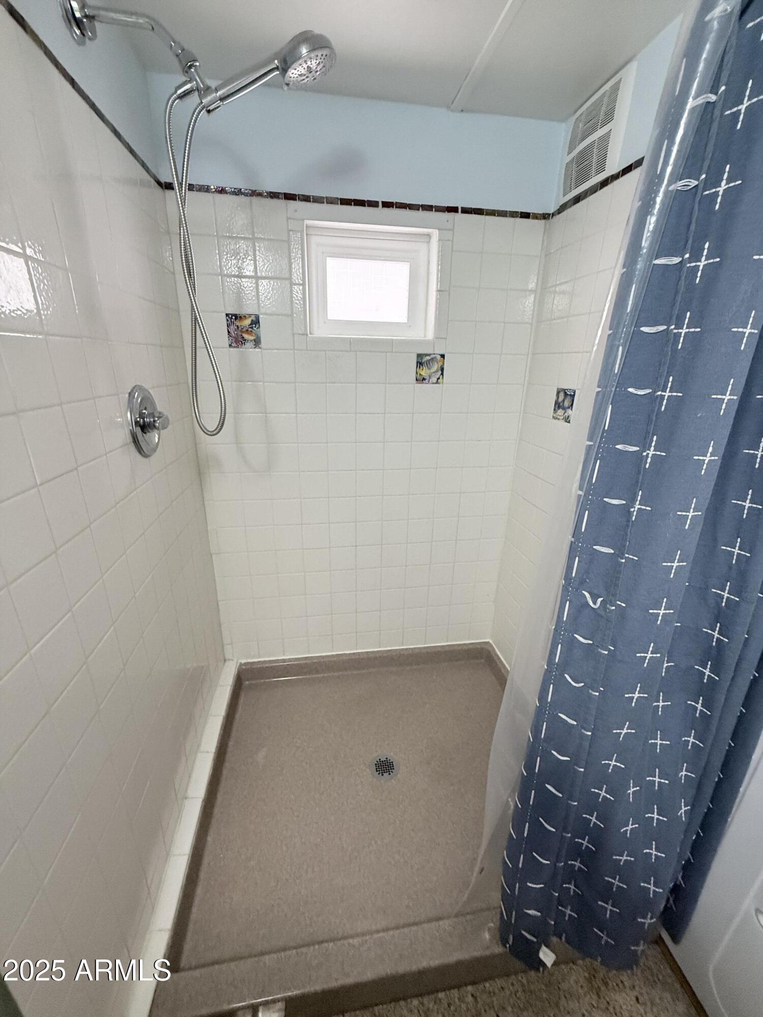 960 Peace Lane, Unit 77 Prescott, AZ 86305 - Photo 12 of 27 a view of a small shower