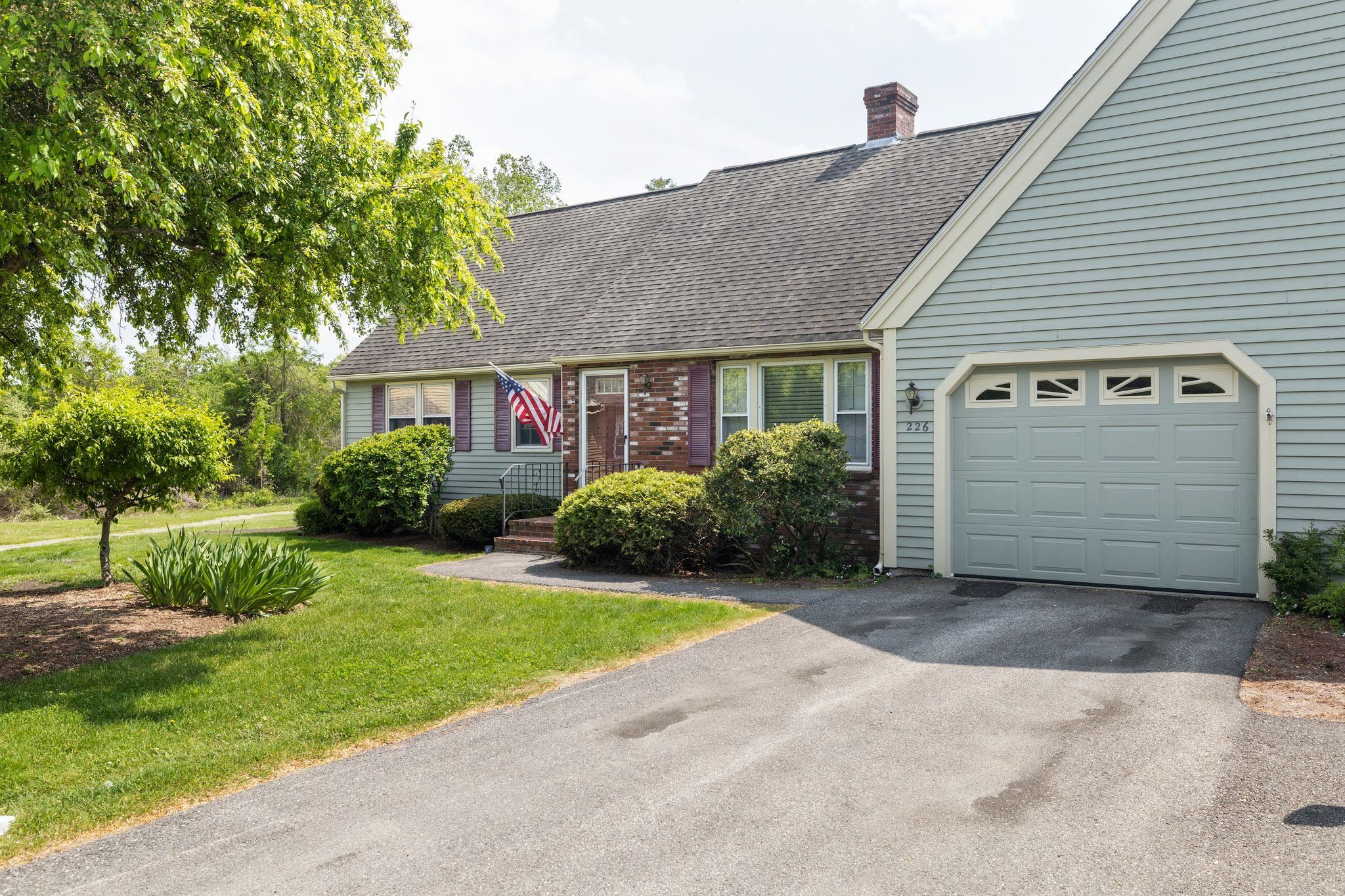 226 Winding Pond Road Londonderry, NH 03053 - Photo 1 of 18 Gallery Image 1