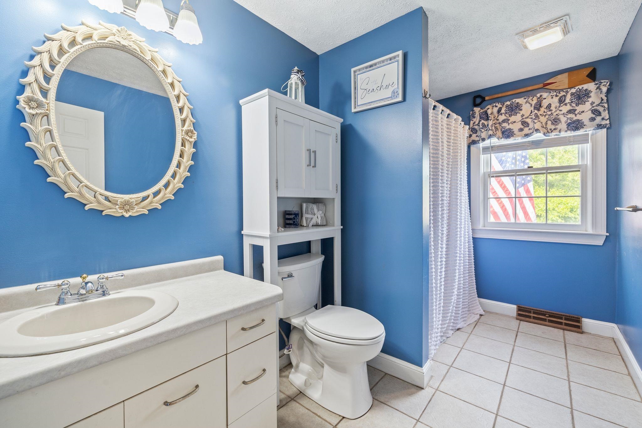 226 Winding Pond Road Londonderry, NH 03053 - Photo 13 of 18 Gallery Image 13