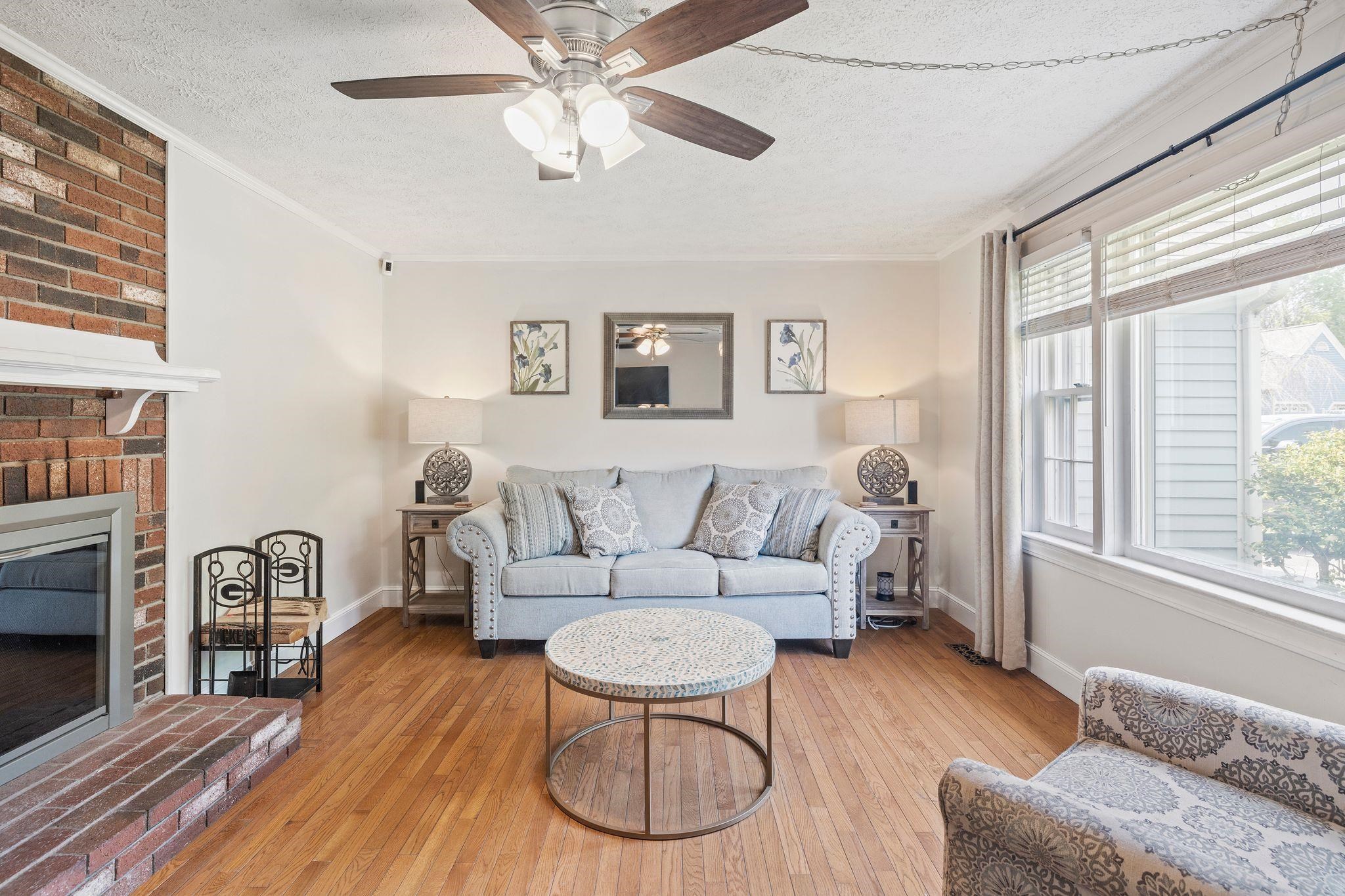 226 Winding Pond Road Londonderry, NH 03053 - Photo 5 of 18 Gallery Image 5