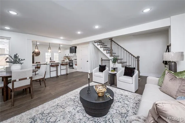 $300,000 | 6815 Wise Avenue, St. Louis, MO 63139