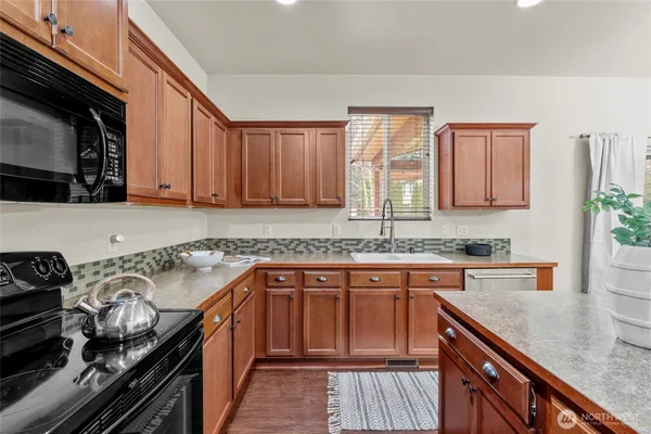 $619,000 | 20618 94th Avenue East, Graham, WA 98338