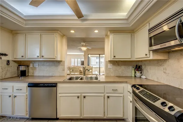 $569,000 | 6662 Estero Boulevard, Unit 411, Fort Myers Beach, FL 33931