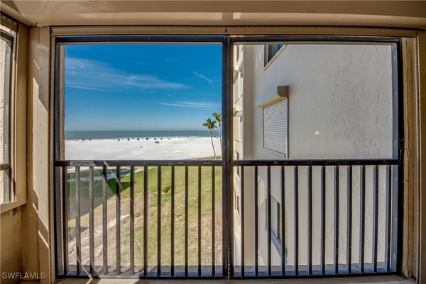$569,000 | 6662 Estero Boulevard, Unit 411, Fort Myers Beach, FL 33931