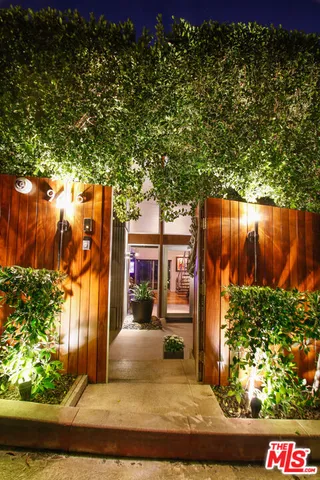 $24,500 | 9416 Beverlycrest Drive, Beverly Hills, CA 90210