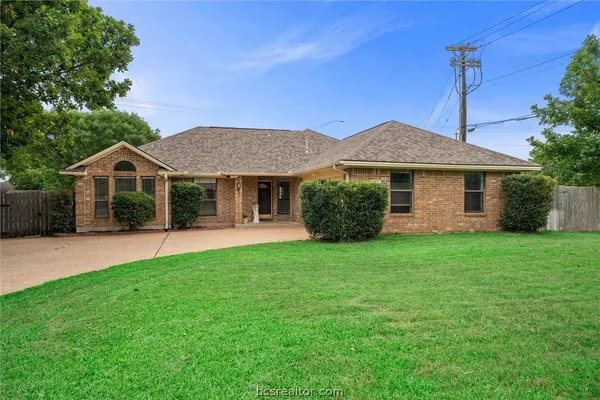$350,000 | 600 Coachlight Court, College Station, TX 77845