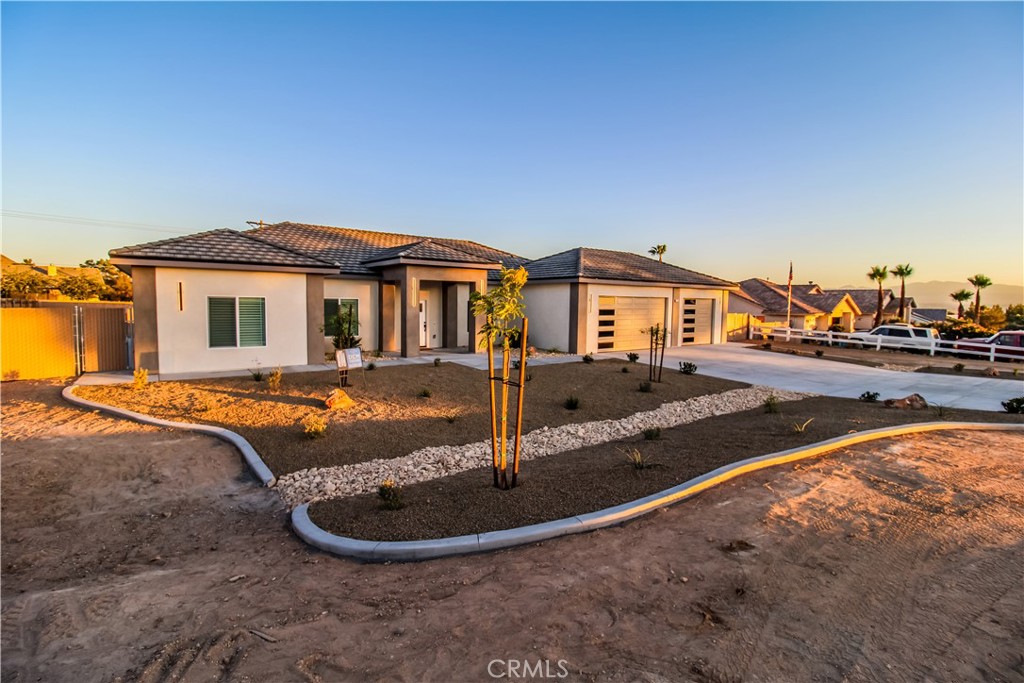 19299 Roanoke Road Apple Valley, CA 92307 - Photo 2 of 25