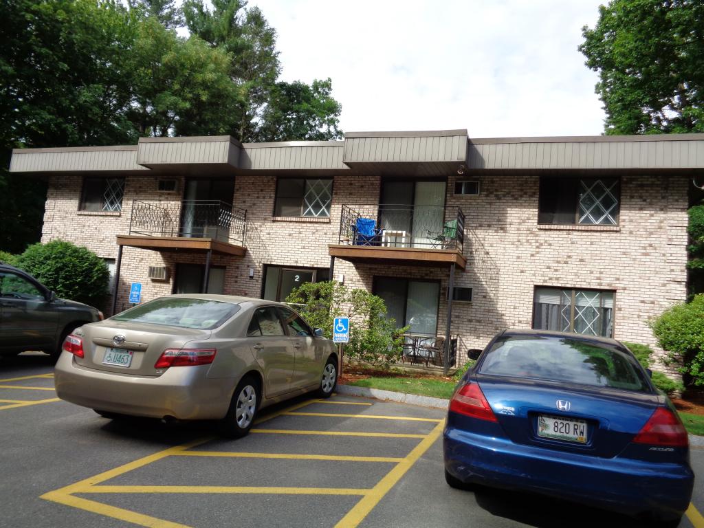 2 Strawberry Bank Road, Unit 18 Nashua, NH 03062 - Photo 11 of 14