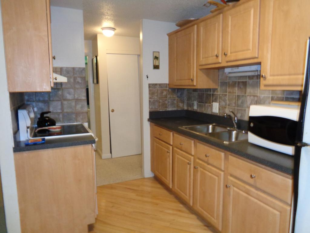 2 Strawberry Bank Road, Unit 18 Nashua, NH 03062 - Photo 4 of 14