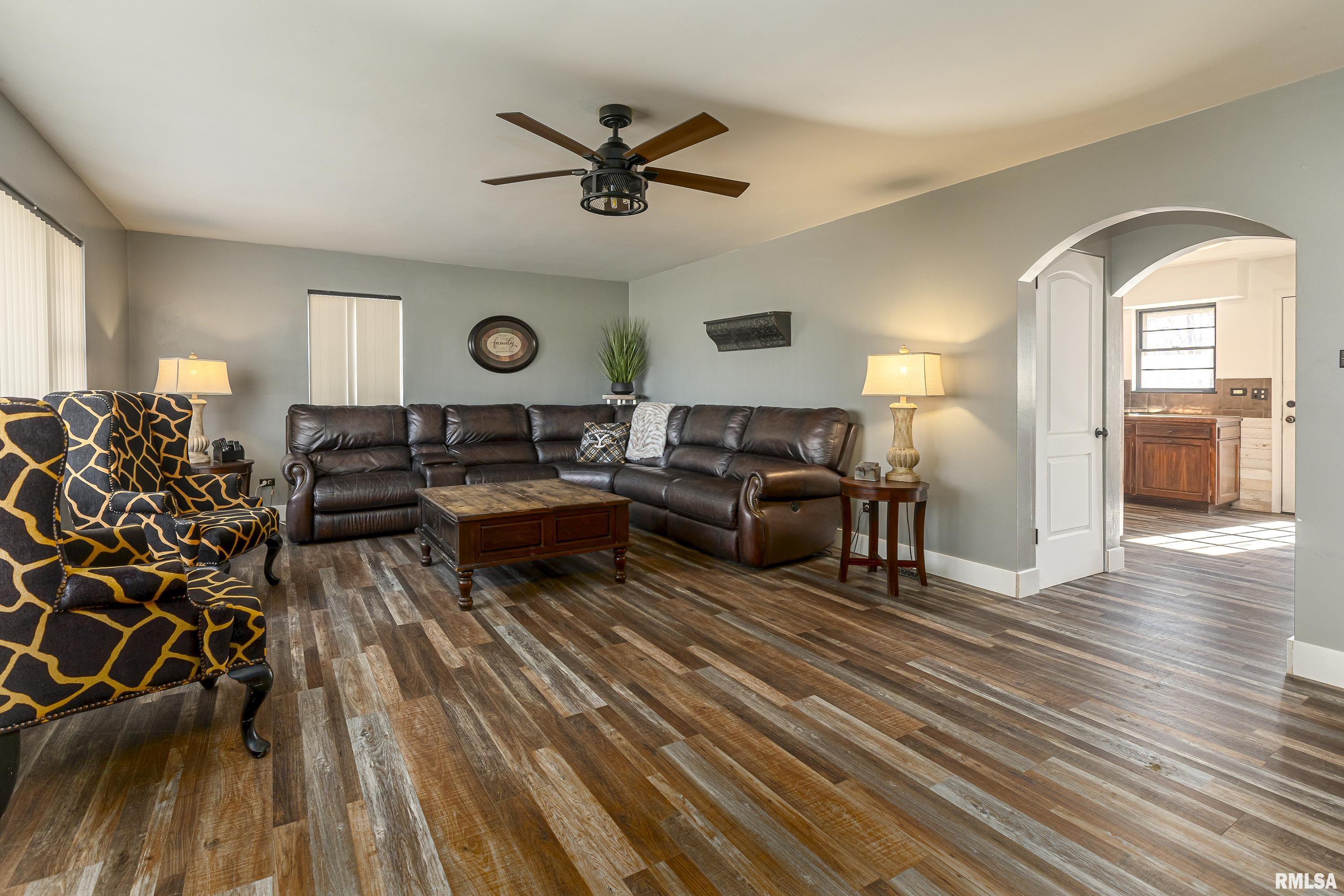1522 West Harrison Road Murphysboro, IL 62966 - Photo 5 of 38