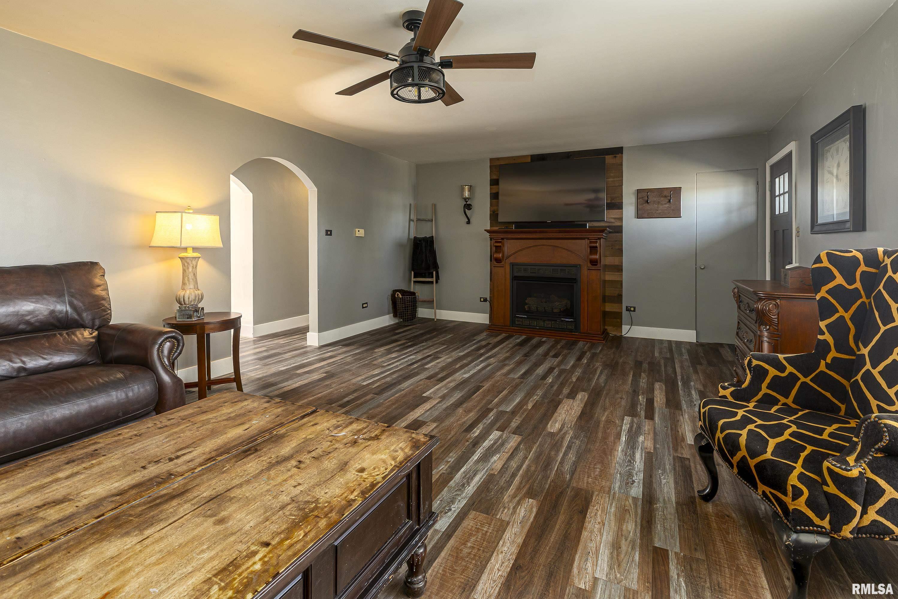1522 West Harrison Road Murphysboro, IL 62966 - Photo 7 of 38