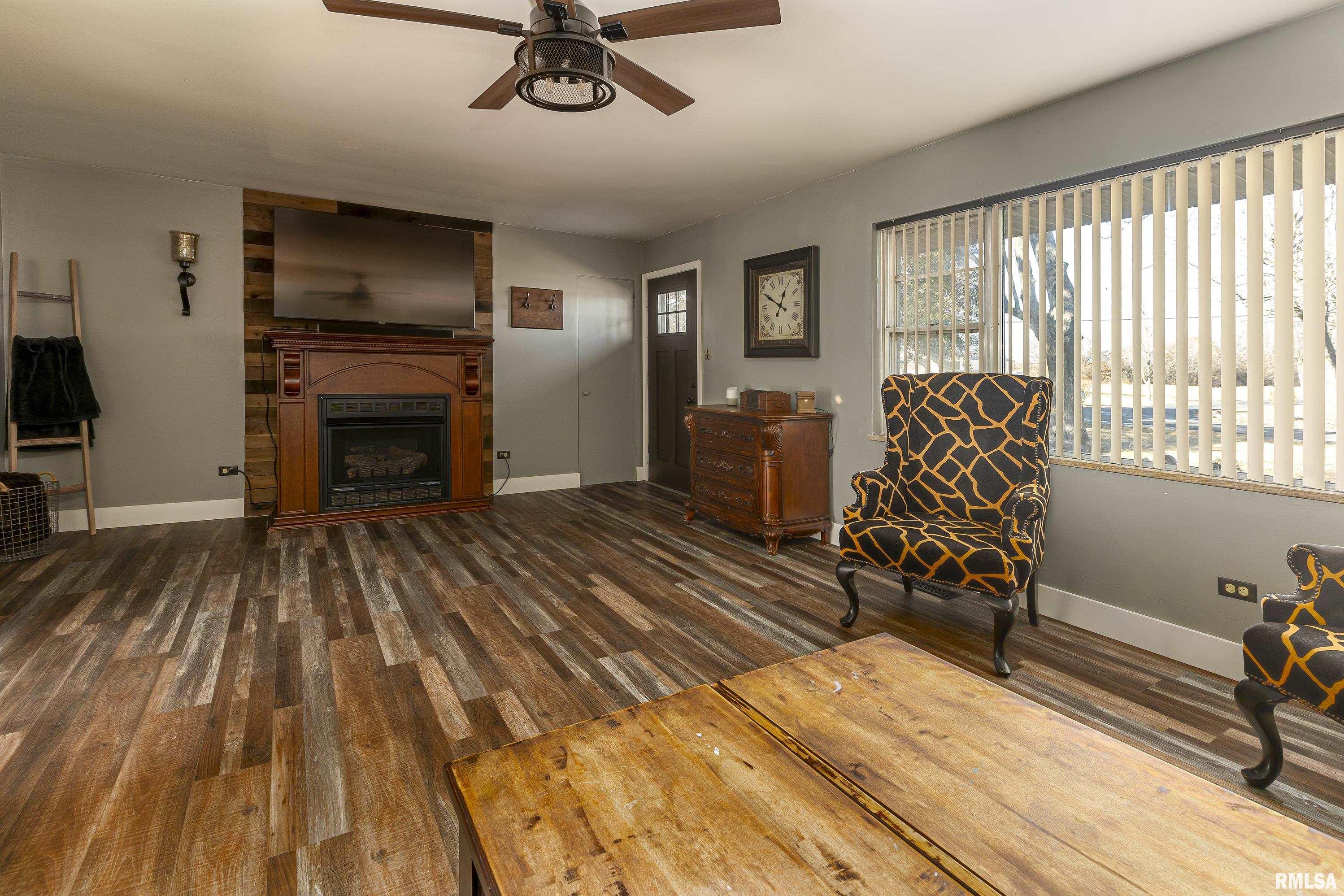 1522 West Harrison Road Murphysboro, IL 62966 - Photo 8 of 38