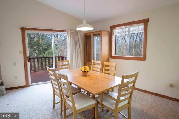 $375,000 | 10 Lerner Lane, Basye, VA 22842