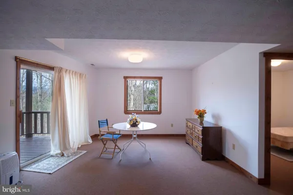 $375,000 | 10 Lerner Lane, Basye, VA 22842