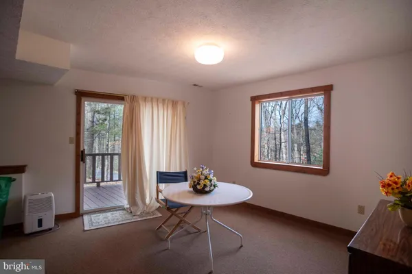 $375,000 | 10 Lerner Lane, Basye, VA 22842