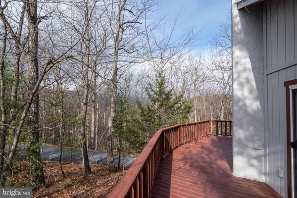 $375,000 | 10 Lerner Lane, Basye, VA 22842