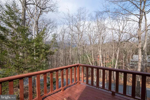 $375,000 | 10 Lerner Lane, Basye, VA 22842