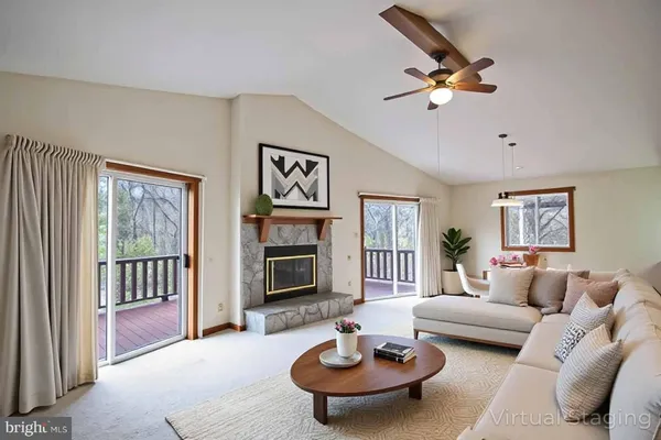 $375,000 | 10 Lerner Lane, Basye, VA 22842