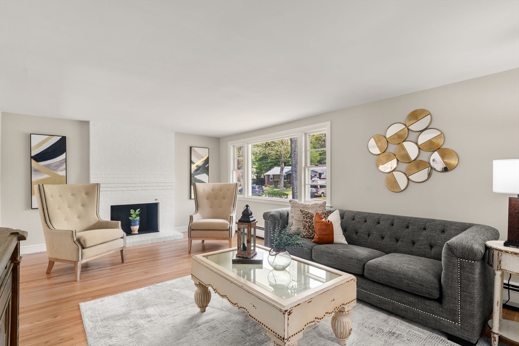 10 Roberta Road Sharon, MA 02067 - Photo 4 of 25
