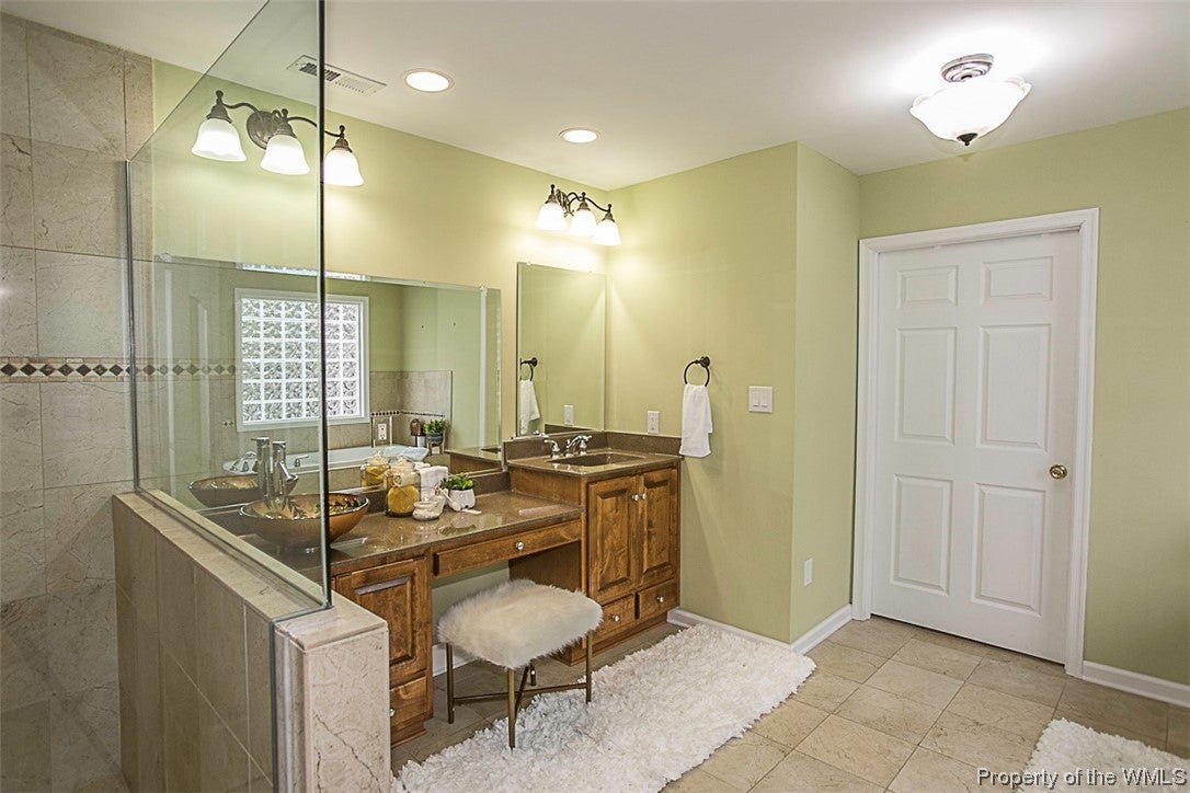 425 Crockett Road Seaford, VA 23696 - Photo 18 of 48 Gallery Image 18