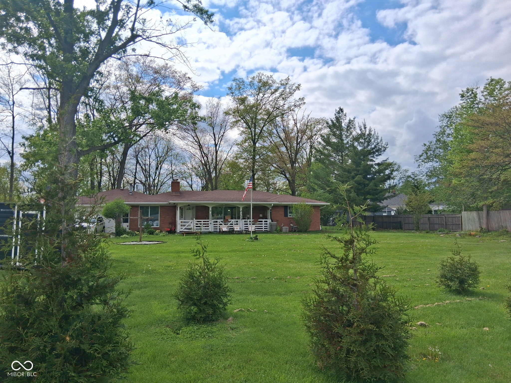 27 Scatterfield Road Anderson, IN 46012 - Photo 2 of 26